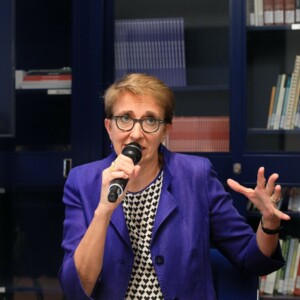 Bologna, 10/10/2023. 
Fondazione Barberini. Assegnazione del Premio Luciano Calanchi e Adriano Turrini per la cultura cooperativa per la miglior tesi di Laurea Magistrale e per la miglior tesi di Dottorato a tema cooperazione. Verrà inoltre conferita una Borsa di studio a dottorandə impegnatə in percorsi di ricerca internazionale comparata a tema economia e cultura cooperativa. 
Apertura dei lavori: 
Roberto Lippi Fondazione Barberini. 
Simone Gamberini, Presidente Legacoop e Fondazione Barberini. 
Marisa Parmigiani, Direttrice Fondazione Unipolis. 
Rita Ghedini, Presidente di Legacoop Bologna. 
Foto Paolo Righi